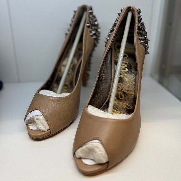 SAM EDELMAN BEIGE TAN STUDDED PUMPS SZ 8.5 - Picture 1 of 3